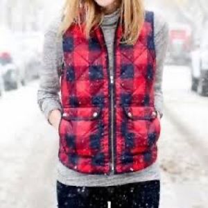 J. CREW-Navy & Red Buffalo Plaid Check Quilted Vest Coat/Jacket -Size Medium
